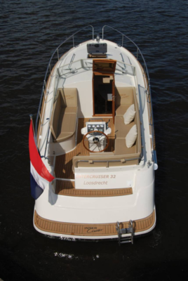 Intercruiser 32