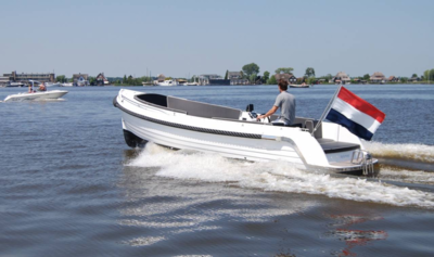 Interboat Intender 700