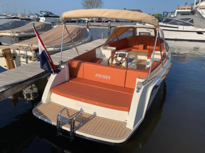 Interboat Intender 820