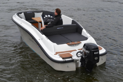Corsiva 605 New Age - 25 HK Yamaha og udstyr - BLACK WEEK