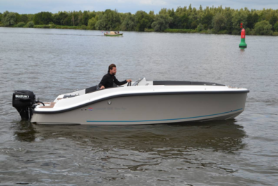 Corsiva 605 New Age - 25 HK Yamaha og udstyr - BLACK WEEK