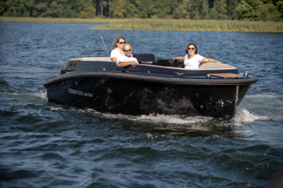 Corsiva 625 Tender 25 HK Yamaha/Udstyr
