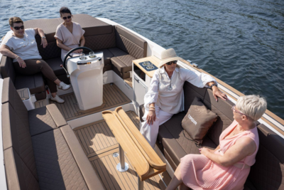 Corsiva 800 Tender - 40 HK Yamaha/Udstyr