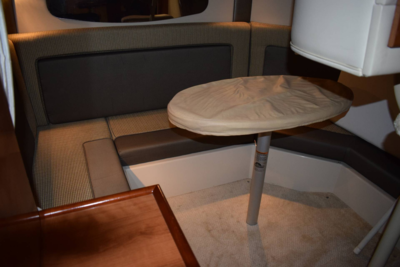 Cruiser Yachts 300 Express - Twin Volvo Penta D3/Udstyr - DIESEL