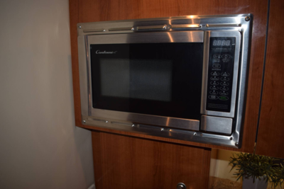Cruiser Yachts 300 Express - Twin Volvo Penta D3/Udstyr - DIESEL