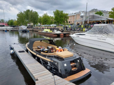 Corsiva 595 Tender - 25 HK Yamaha /Udstyr