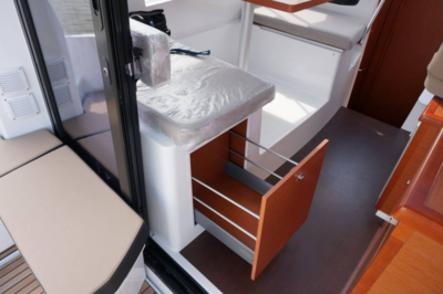 Jeanneau Merry Fisher 895 - 2 X 200 HK Yamaha/Udstyr