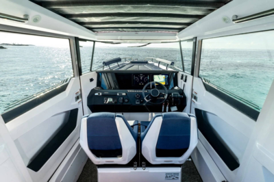 Axopar 29 XC Cross Cabin - Twin Mercury F200