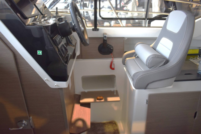 Jeanneau 795 Serie 2 - 225 HK Yamaha/Udstyr