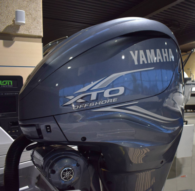 Karnic SL800 - F375 XTO - V8 Yamaha/Udstyr