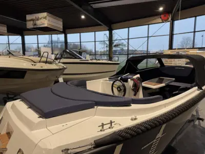 Corsiva 595 Tender - 40 HK Yamaha/Udstyr