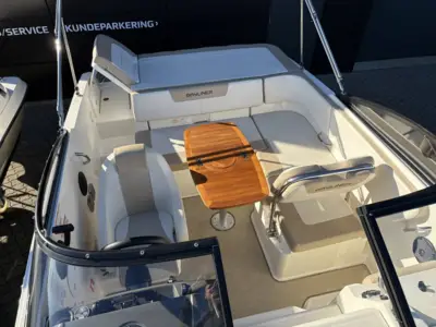 Bayliner VR5 - Mercruiser 4.5L 200 HK