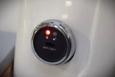 Flipper 630 DC m/ Mercury F150