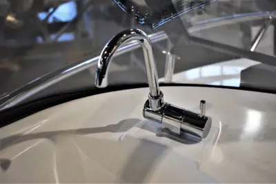 Coaster 600 DC - Yamaha F150 HK/Udstyr