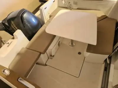 Beneteua Antares 6.80 - Yamaha F115/Udstyr