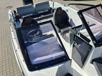 Bella 500 BR - 80 HK Mercury/Udstyr