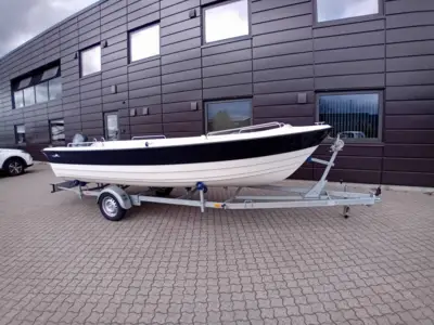 Nydam 550 m/ Yamaha F40