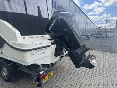 Quicksilver 675 Activ Cruiser m/Mercury F225 og udstyr